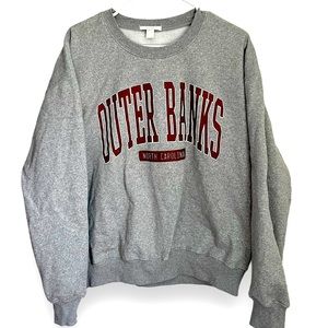 Women’s Outer Banks crew neck.